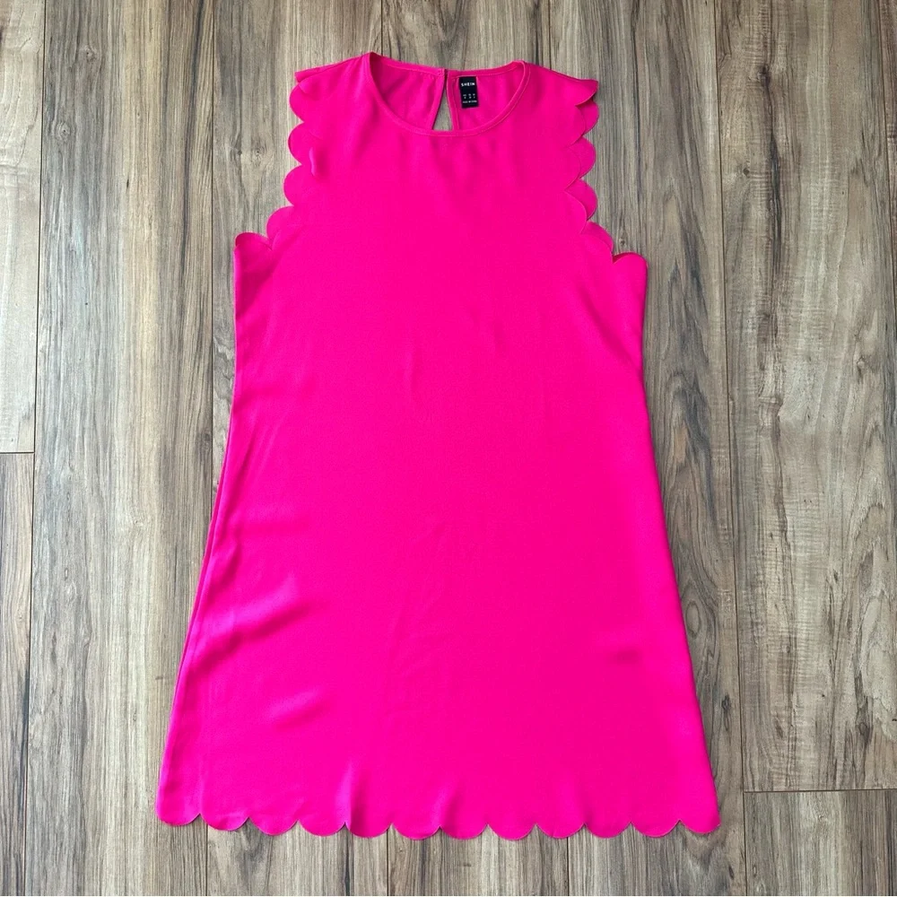 SHEIN NEW Scalloped Dress Size Medium